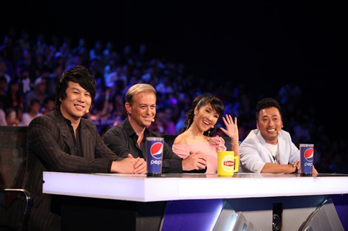 Vietnam Idol 2015 tập 8: Trọng Hiếu 'cởi áo' khiến giám khảo phát cuồng 1